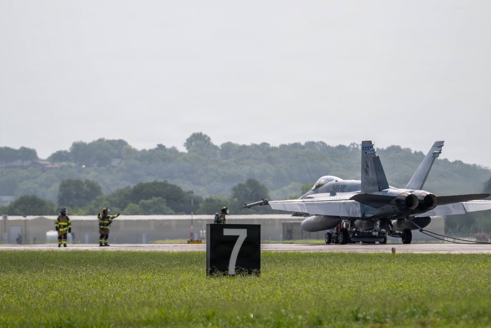 VMFA-112 Cowboys help Ebbing ANGB with Arresting Cable Recertification