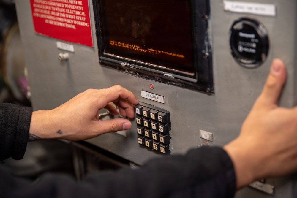 Ronald Reagan Sailors Conduct Air Conditioning Maintenance
