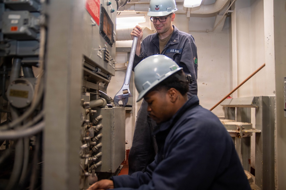 Ronald Reagan Sailors Conduct Air Conditioning Maintenance