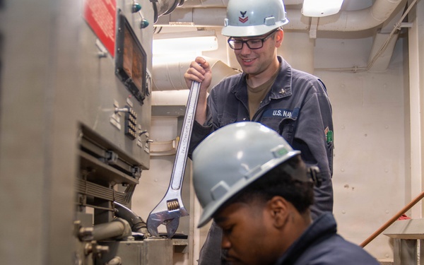 Ronald Reagan Sailors Conduct Air Conditioning Maintenance