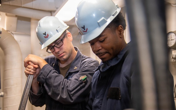 Ronald Reagan Sailors Conduct Air Conditioning Maintenance