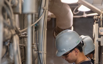 Ronald Reagan Sailors Conduct Air Conditioning Maintenance