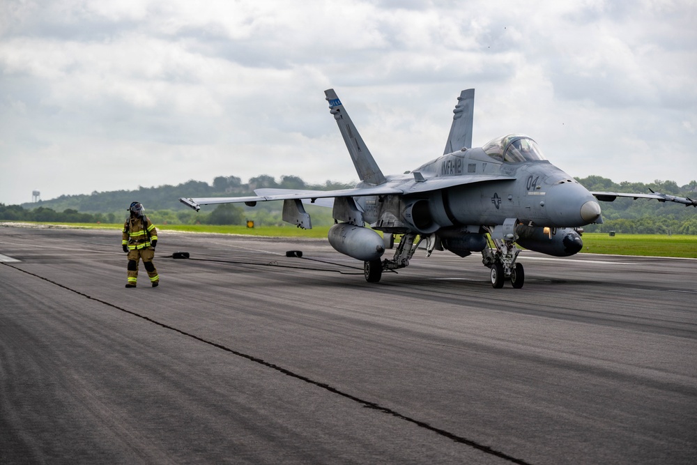VMFA-112 Cowboys help Ebbing ANGB with Arresting Cable Recertification