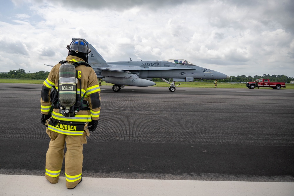 VMFA-112 Cowboys help Ebbing ANGB with Arresting Cable Recertification