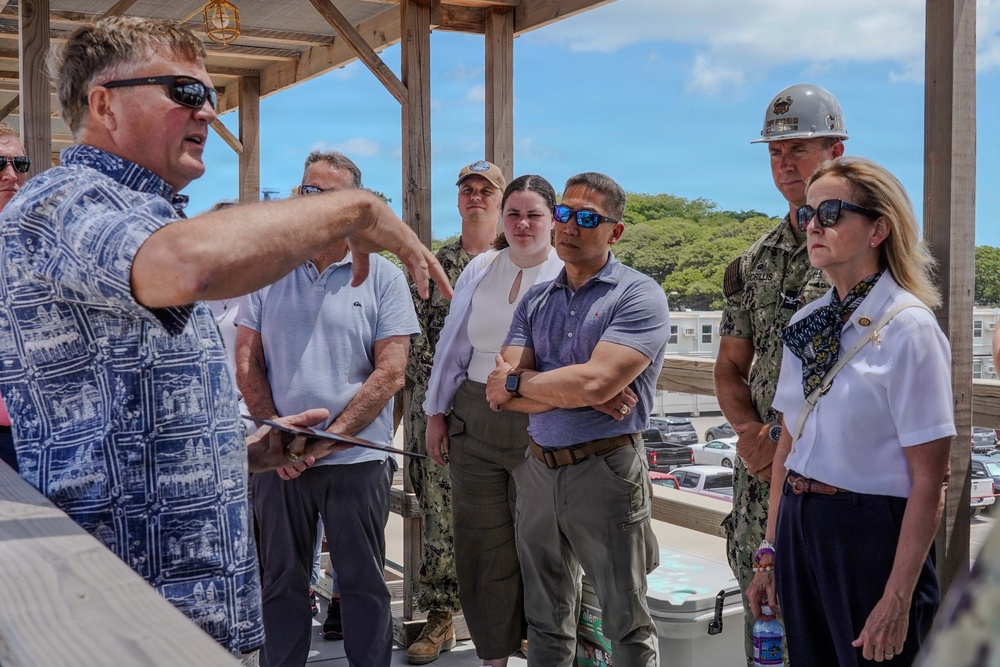 Pearl Harbor Naval Shipyard hosts acting Secretary of the Navy, congressional delegation