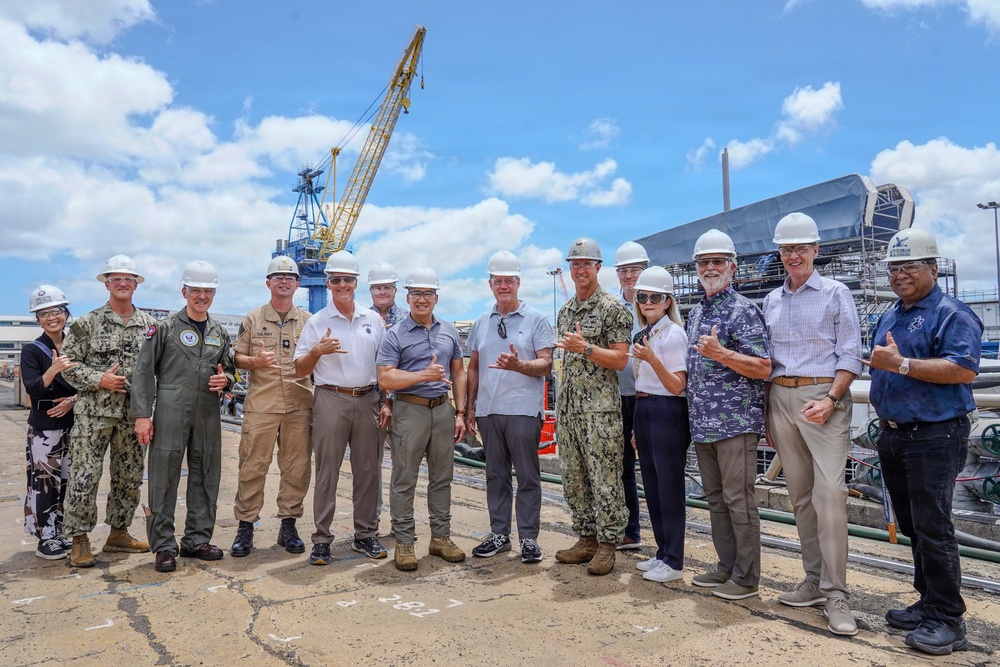 Pearl Harbor Naval Shipyard hosts acting Secretary of the Navy, congressional delegation