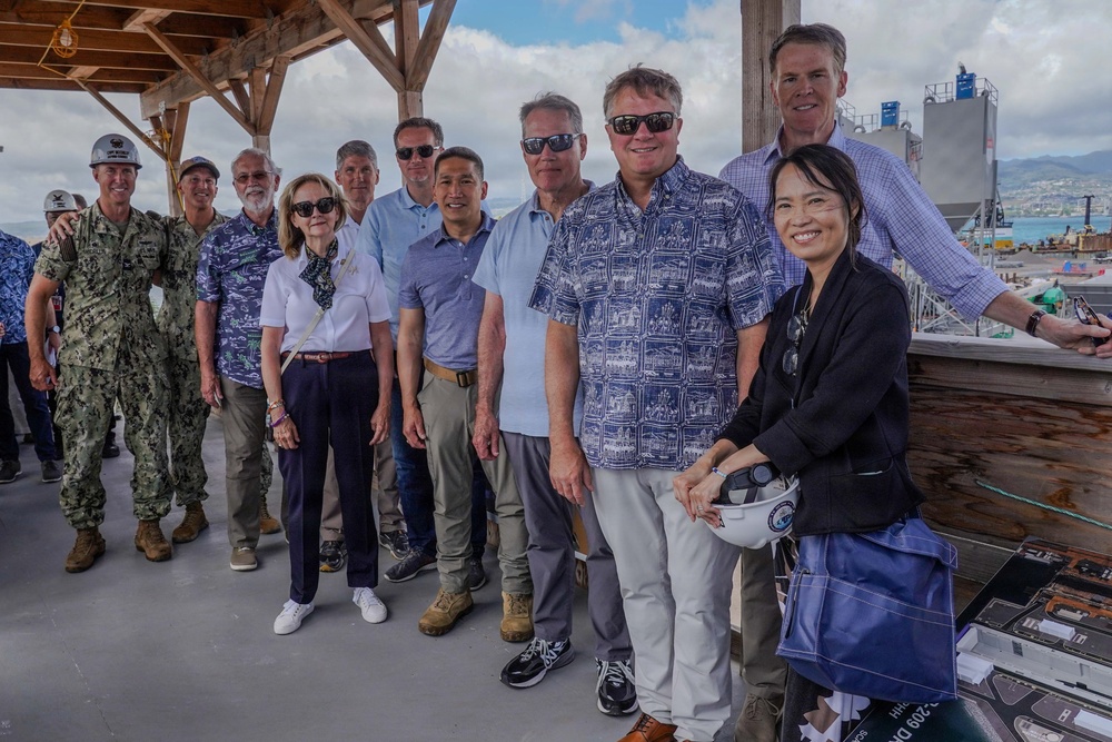 Pearl Harbor Naval Shipyard hosts acting Secretary of the Navy, congressional delegation
