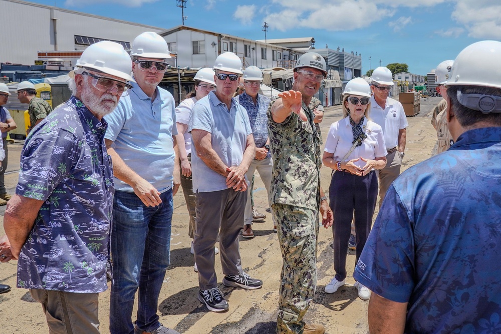 Pearl Harbor Naval Shipyard hosts acting Secretary of the Navy, congressional delegation