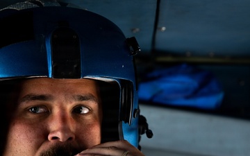 Coast Guard Air Station Ventura aircrew conducts a SAR demonstration and hoist training