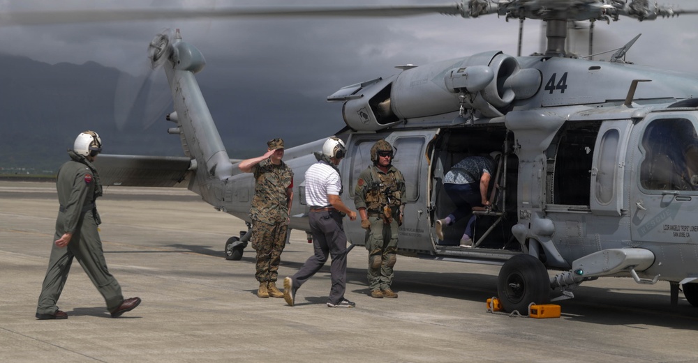 Acting SECNAV and Congressional Delegation visit MCBH Barracks