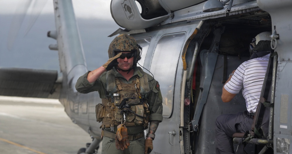 Acting SECNAV and Congressional Delegation visit MCBH Barracks