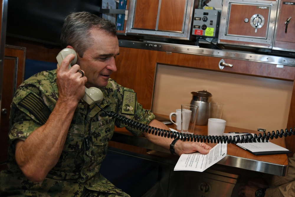 Commander, U.S. 2nd Fleet, visits South Dakota
