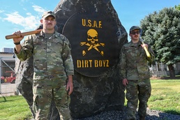 Twenty five feet from disaster; Gunfighter Airmen save home from wildfire