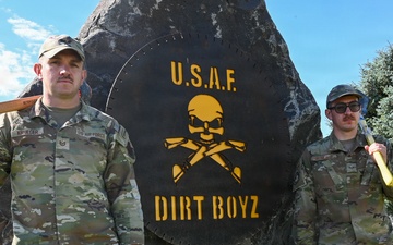 Twenty five feet from disaster; Gunfighter Airmen save home from wildfire