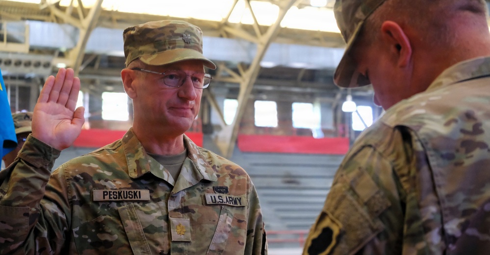 Already a Coach, Artist, and ‘Brady Bunch’ Dad – Army Officer is Now a Major