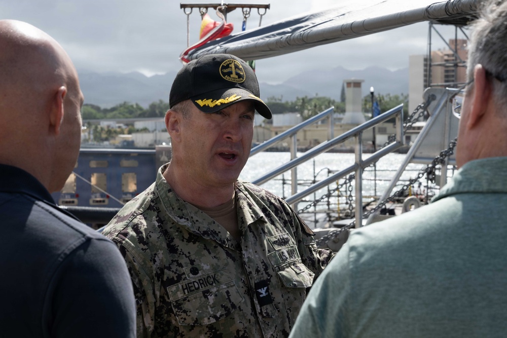 Congressman Brian Mast (R-FL) visits USS Vermont (SSN 792)