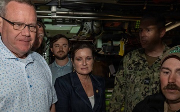 Representative Sheri Biggs (R-SC) and Representative Timothy Moore (R-NC) visit USS Vermont (SSN 792)