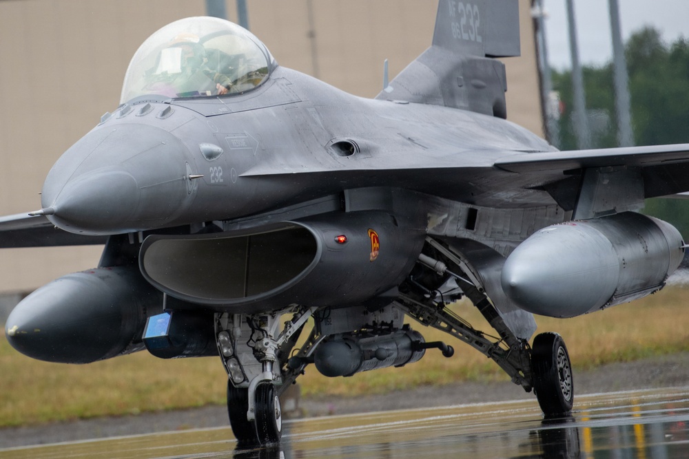 Fini flight caps colonel's career