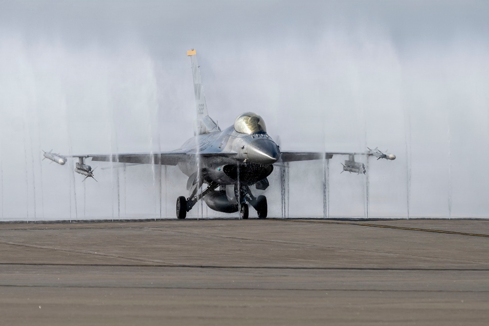 Col. Davidson conducts his final flight as the 35th Fighter Wing commander