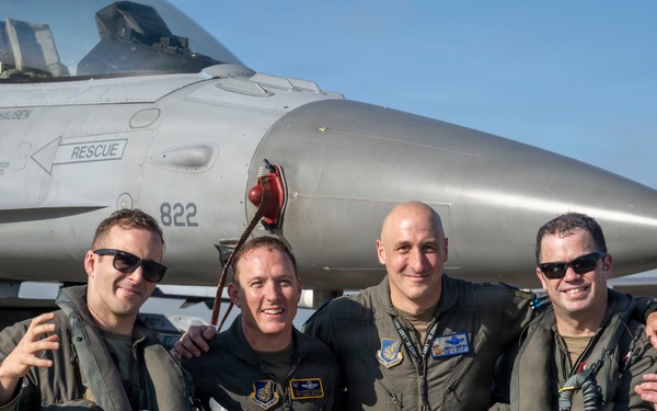 Col. Davidson conducts his final flight as the 35th Fighter Wing commander