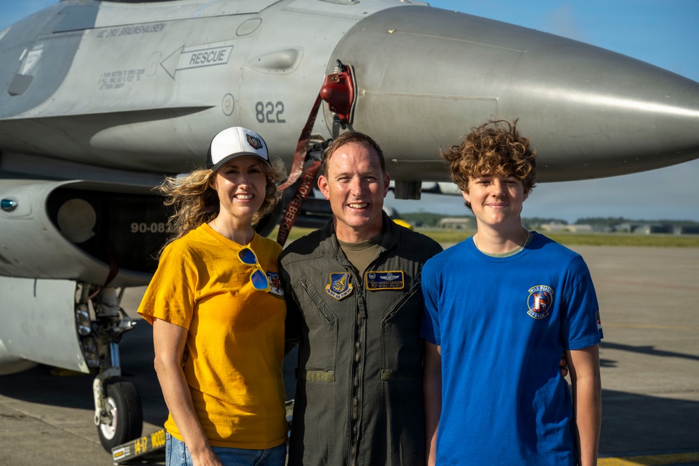 Col. Davidson conducts his final flight as the 35th Fighter Wing commander