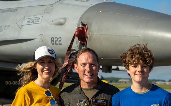 Col. Davidson conducts his final flight as the 35th Fighter Wing commander