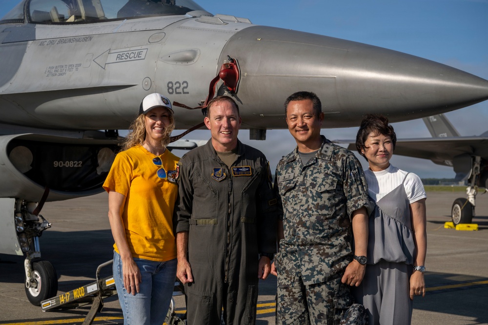 Col. Davidson conducts his final flight as the 35th Fighter Wing commander
