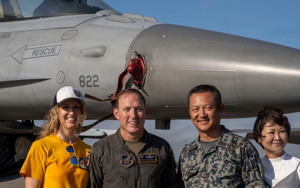 Col. Davidson conducts his final flight as the 35th Fighter Wing commander