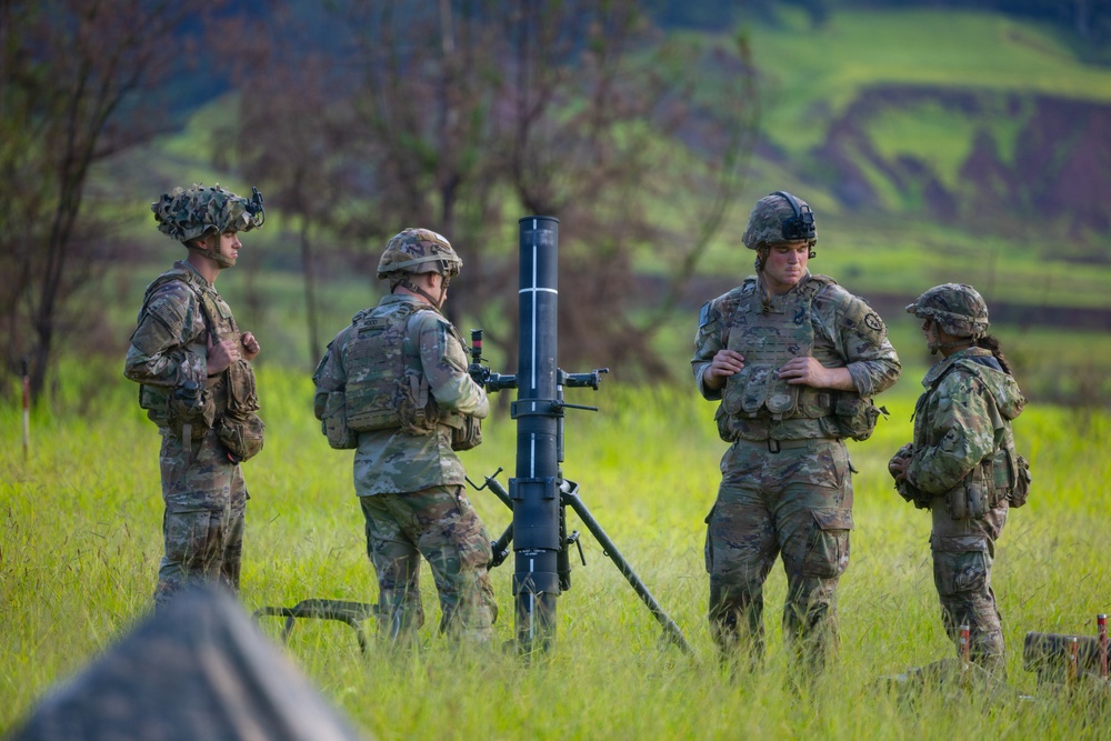 1-35 “Cacti” Conducts Mortar Training Exercise at Schofield Barracks