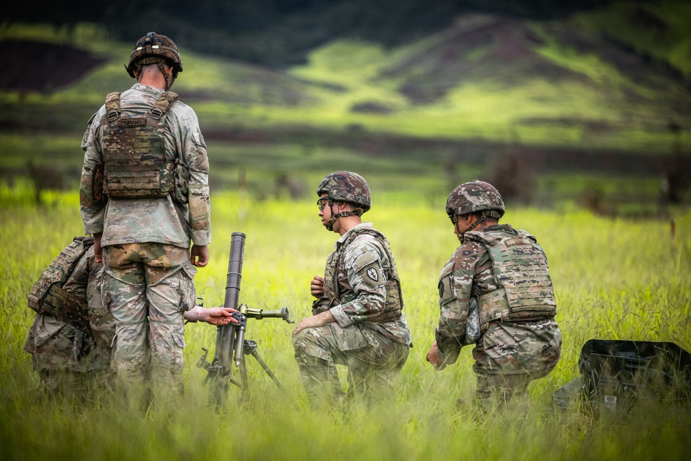 1-35 “Cacti” Conducts Mortar Training Exercise at Schofield Barracks