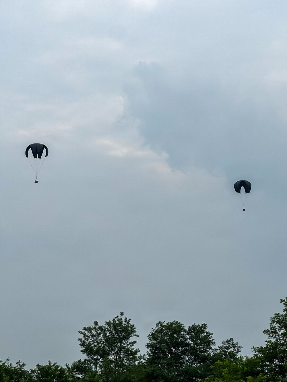 Champion Brigade Joint Airdrop of Class I Supplies with ROK Forces
