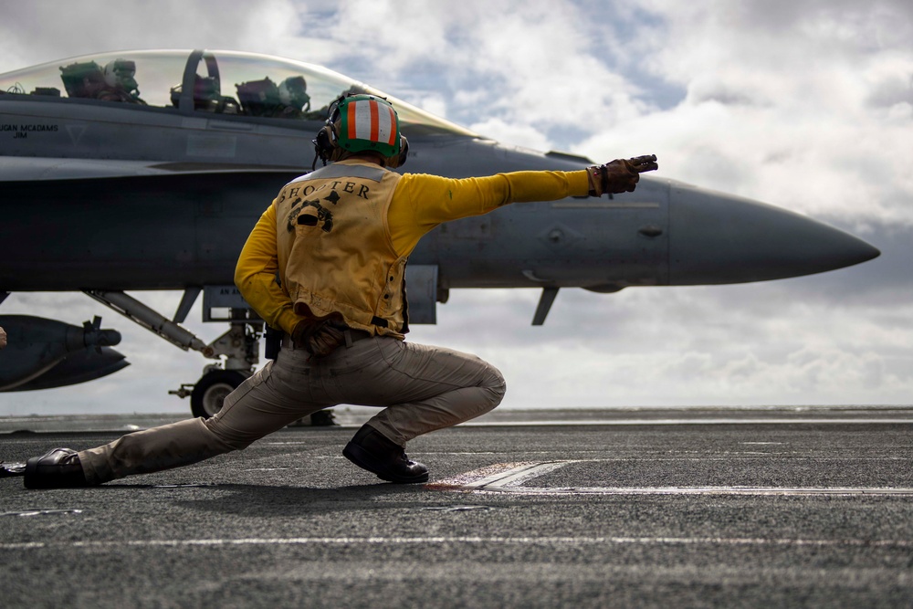 George Washington Conducts Flight Operations