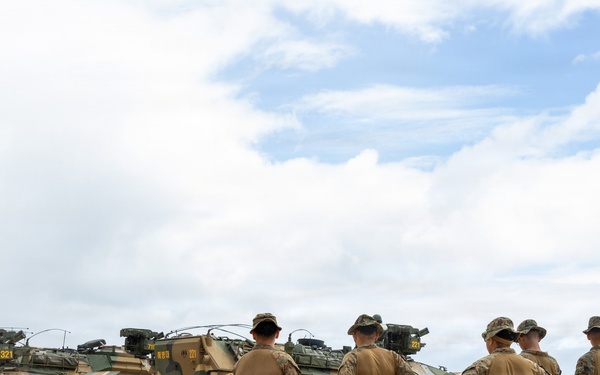 U.S. Marines, ROK Marines coordinate KAAV shore to ship movements