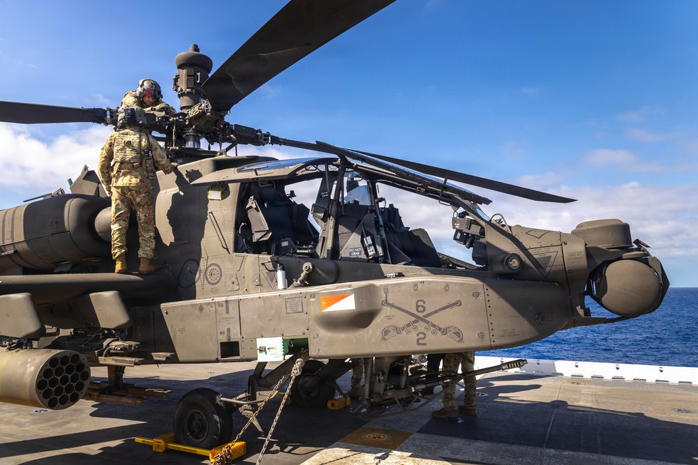 25th CAB conducts deck landings aboard USS Essex (LHD2)
