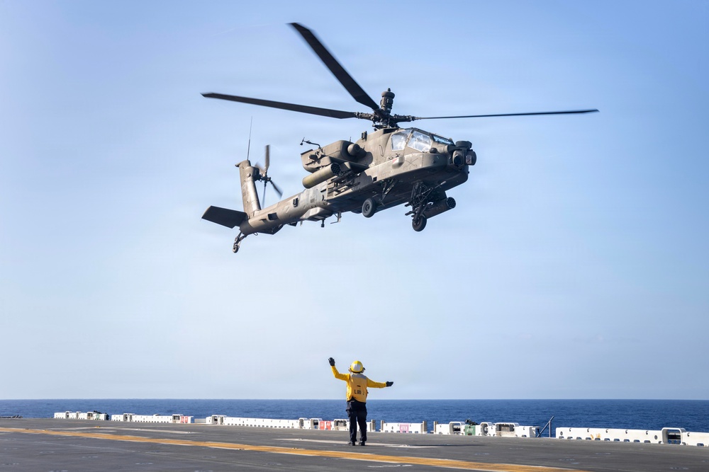 25th CAB conducts deck landings aboard USS Essex (LHD2)