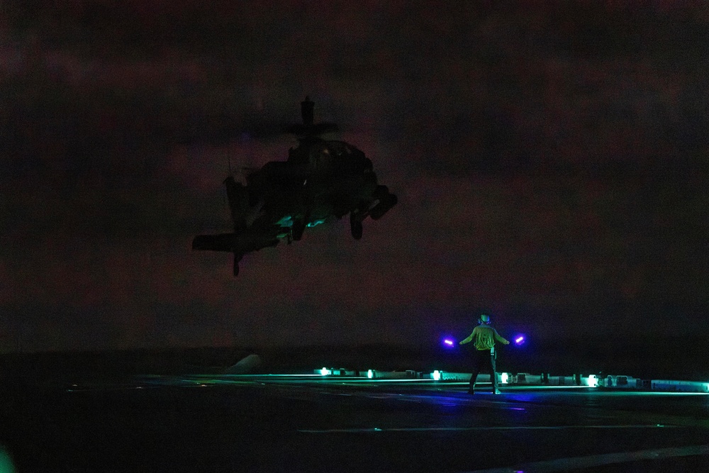 25th CAB conducts deck landings aboard USS Essex (LHD2)