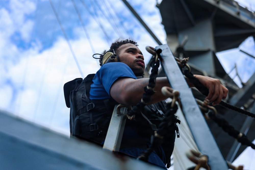 Live-Fire Exercises Aboard USS Mason (DDG 87)