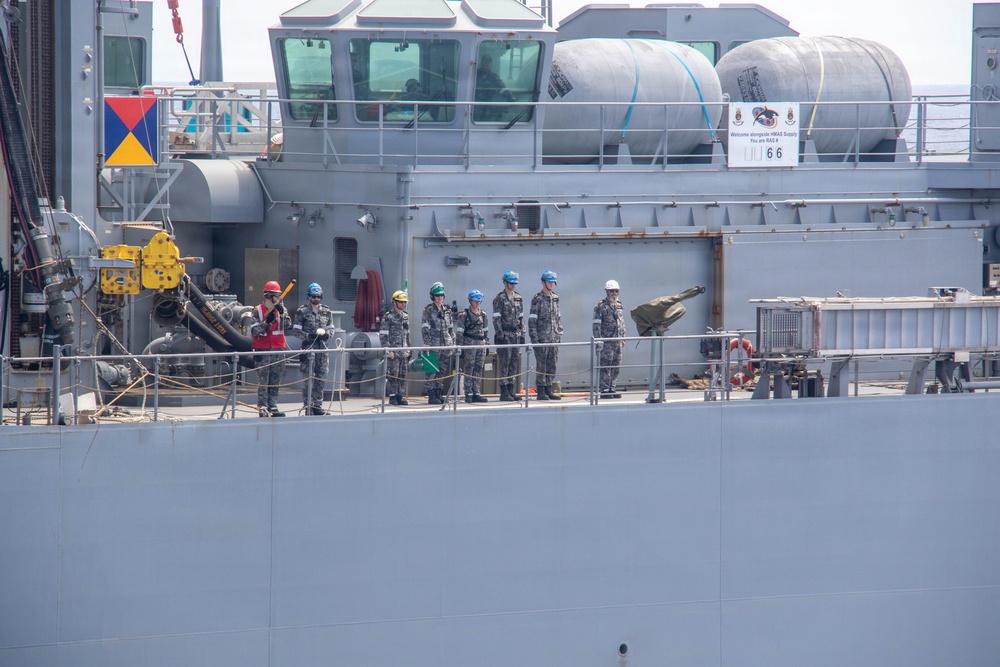 USS Santa Barbara conducts replenishment-at-sea with HMAS Supply