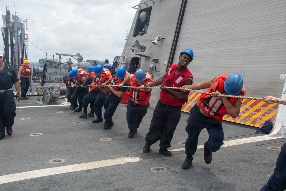 USS Santa Barbara conducts replenishment-at-sea with HMAS Supply