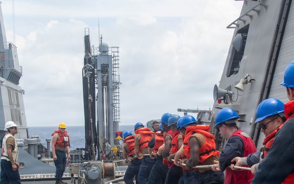 USS Santa Barbara conducts replenishment-at-sea with HMAS Supply