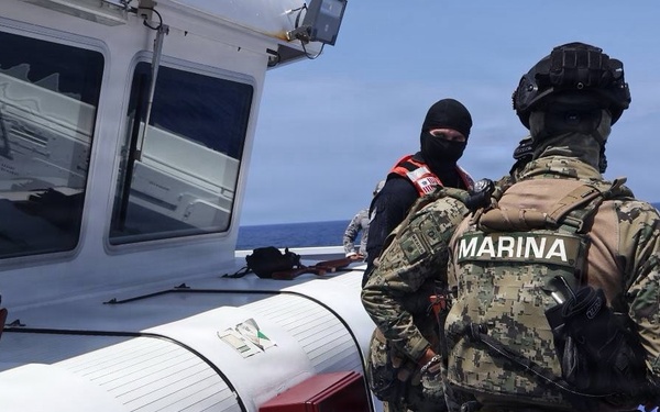 Philippine Coast Guard participates in multinational boarding exercise at RIMPAC 2026