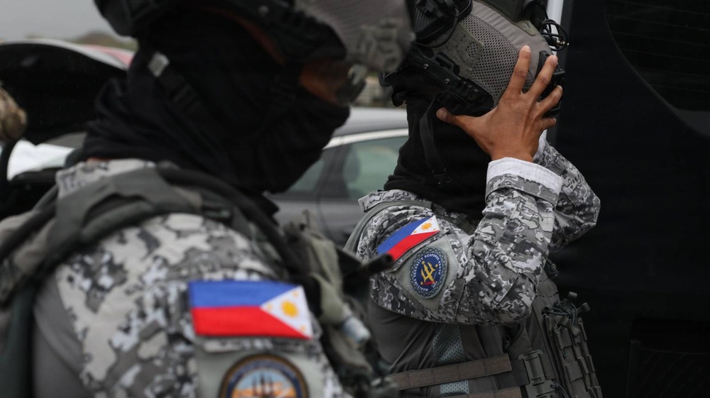 Philippine EOD participates in multinational IED walkthrough training during RIMPAC 2026