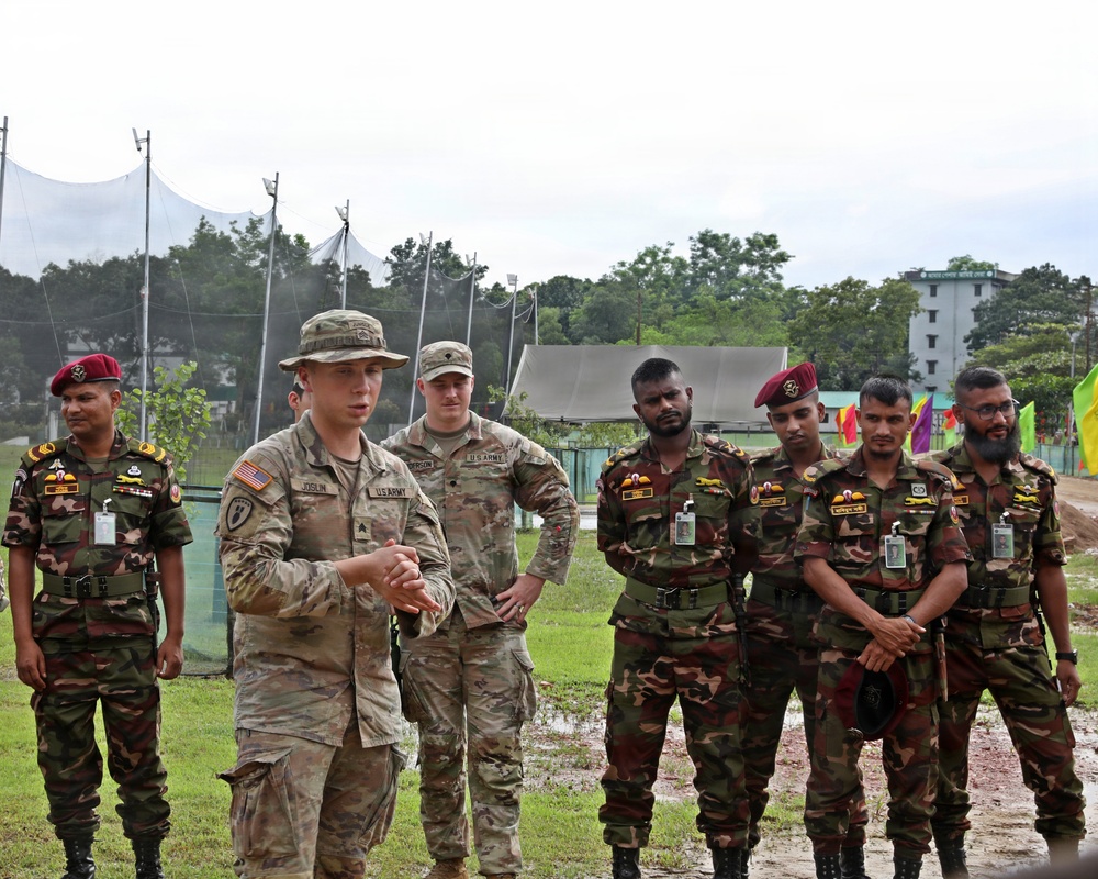 U.S. and Bangladesh Partners Exchange Jungle Tactics