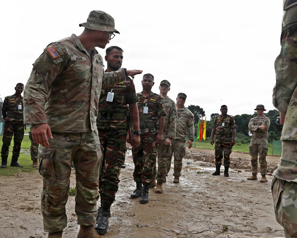 U.S. and Bangladesh Partners Exchange Jungle Tactics