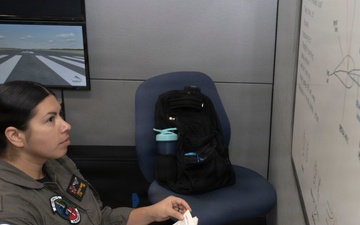 HT-28 SNA Prepares for Flight Simulation Training