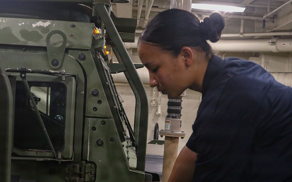 USS Portland Marines Conduct Routine Operations