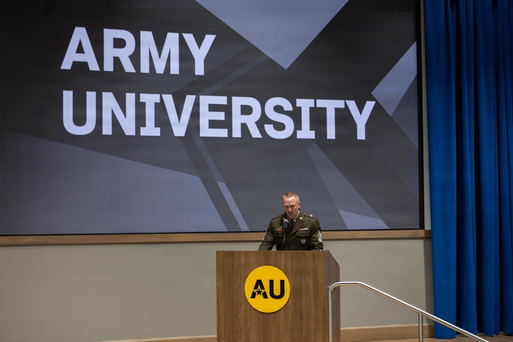 Army University welcomes CSM Derek Noyes during change of responsibility ceremony