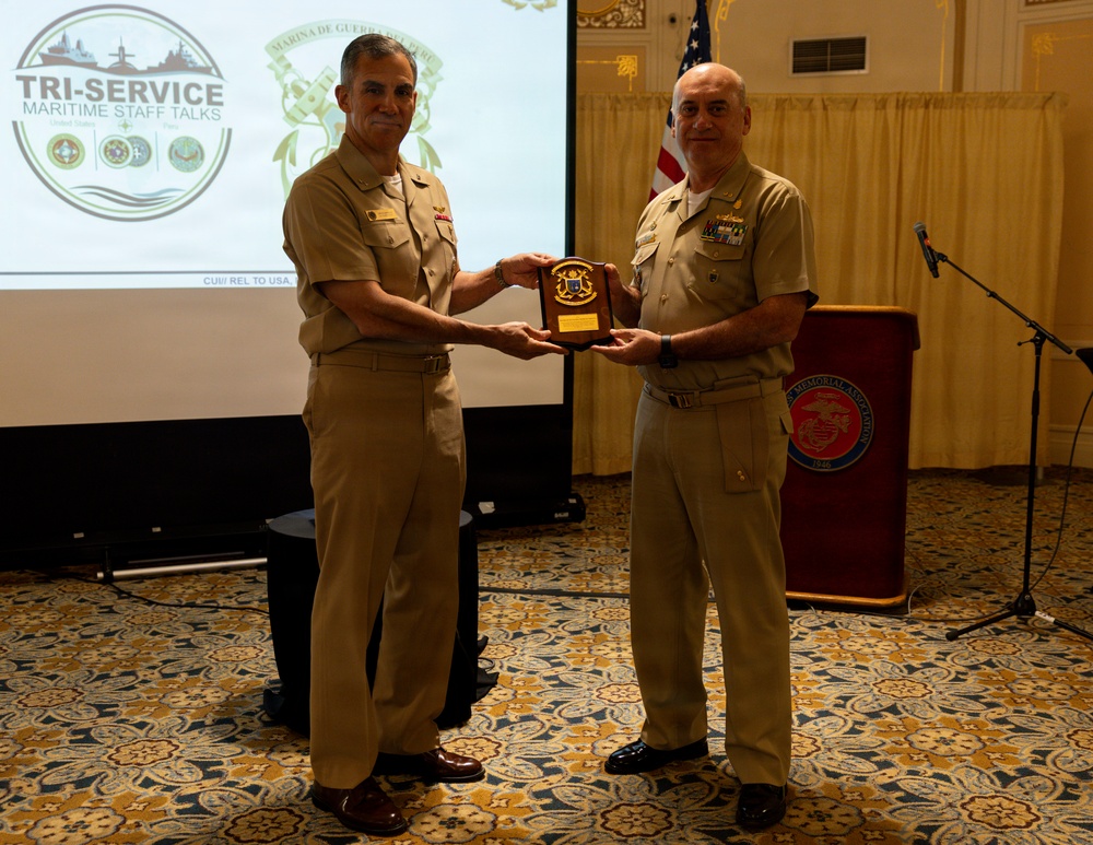 U.S. Marines and Navy conduct Maritime Staff Talks with Peru