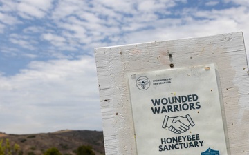 WWBN-West Service Members Participate in Beekeeping Program