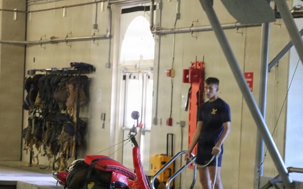 Rescue Swimmer Candidates Conduct Training at ARSS